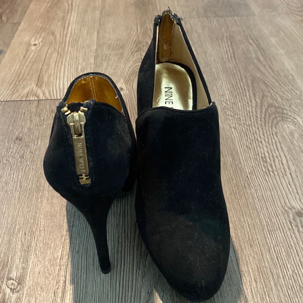 Size 5 1/2 - Nine West Booties- Never worn like new!
